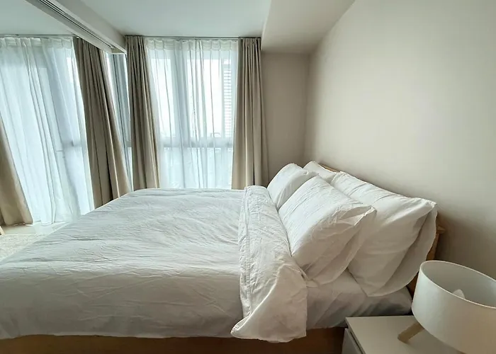 Uptown 아파트 *